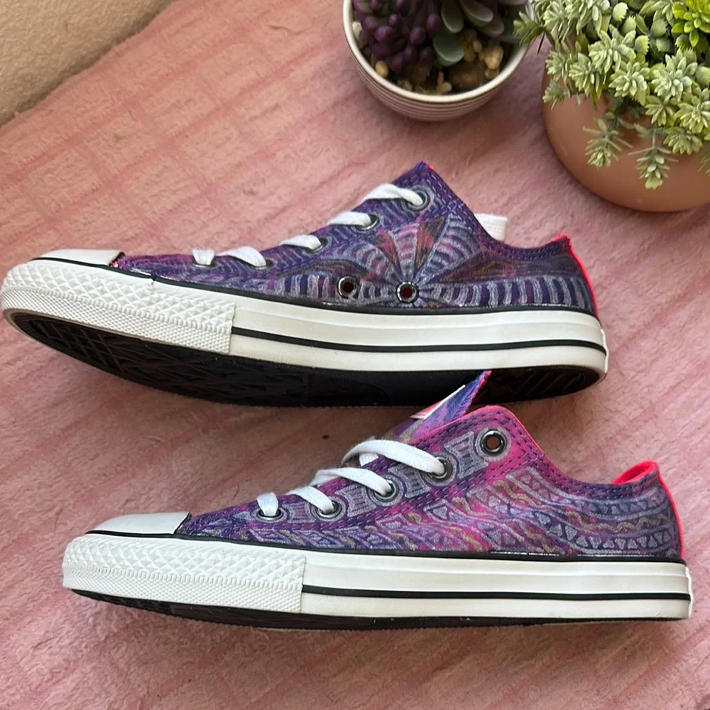 Converse Pink and Purple Canvas Sneakers Low-Top